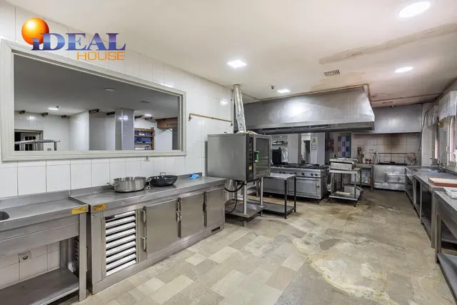 EN VENTA HOTEL Y RESTAURANTE LOS PINILLOS — 29
