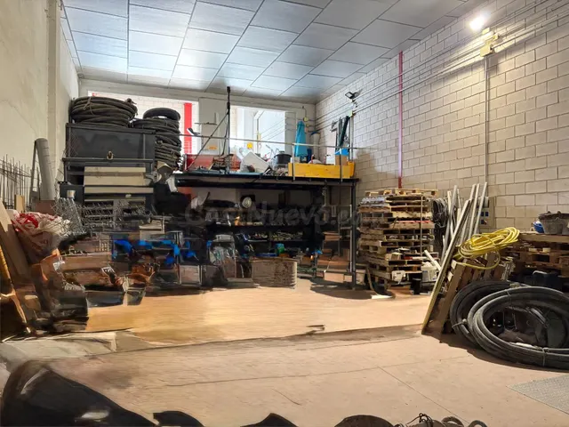 Nave industrial 216m² en venta - Barrio de la Estación - foto 3
