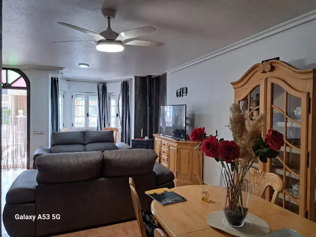 SE VENDE BUNGALOW EN DOLORES — 2