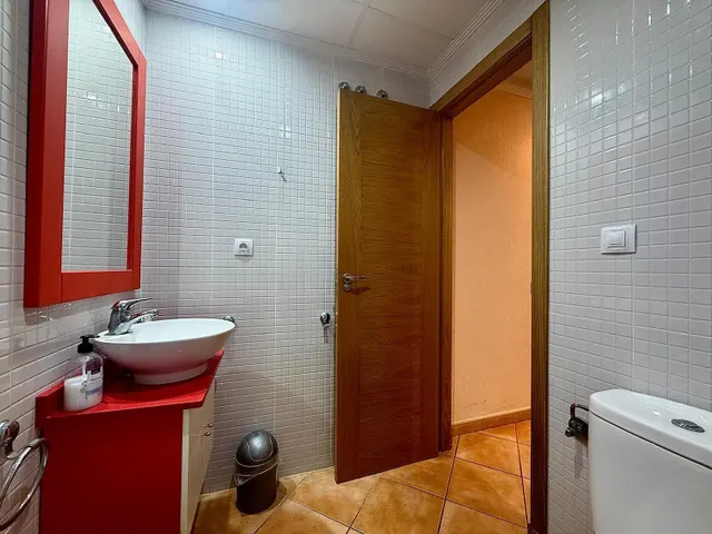 Apartamento de 2 dormitorios con plaza de aparcamiento y trastero. — 12