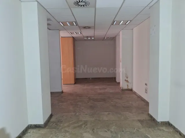 Local comercial en Avenida Valencia - foto 5
