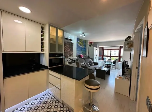 Moderno Apartamento Reformado en Rincon de Loix, Benidorm — 9