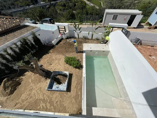 Villas urbanas en Marbella con magnificas vistas al mar. — 9