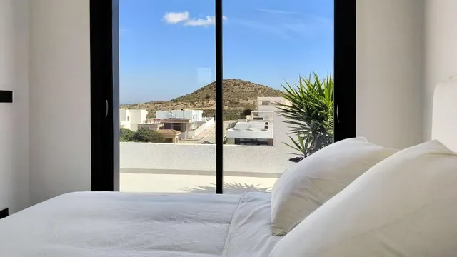 Villa de 4 dormitorios y piscina privada en Ciudad Quesada, Alicante — 13