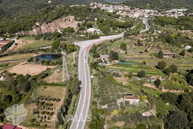 Finca rústica de 19.000 m2 con casa, olivos y pozo en Caldes de Montbui — 15