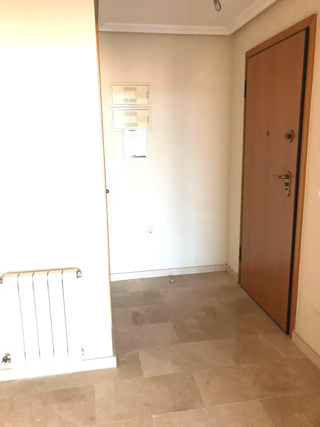 ¡Ático en venta de 3 dormitorios, 2 baños y plaza de garaje  - foto 3