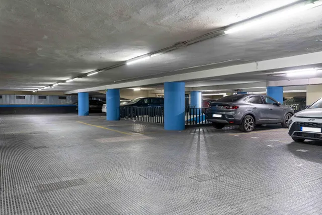 Parking de moto 2m² en alquiler - Eixample — 15