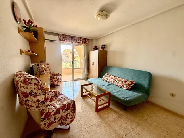 APARTAMENTO CON POSIBILIDAD DE OBTENER LICENCIA TURISTICA. 2 habitaciones + PISCINA — 10