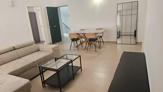 Oportunidad de Inversión: Moderno Piso en San Antonio, Telde — 2
