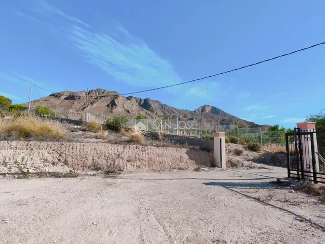 SE VENDE CHALET DE OBRA NUEVA AL LADO DEL PUEBLO DE MACISVENDA-ABANILLA — 20