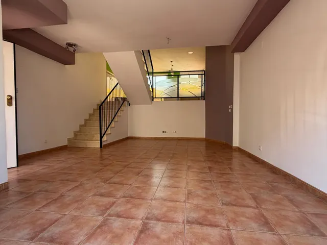 Adosado a la venta en Favara. — 9