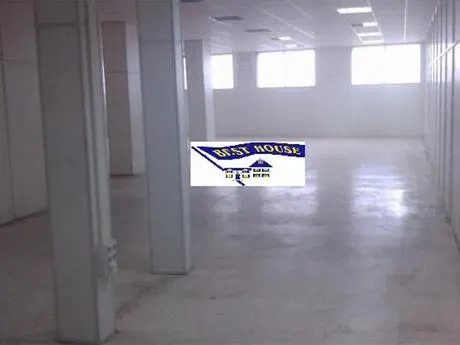 AMPLIO LOCAL COMERCIAL — 4