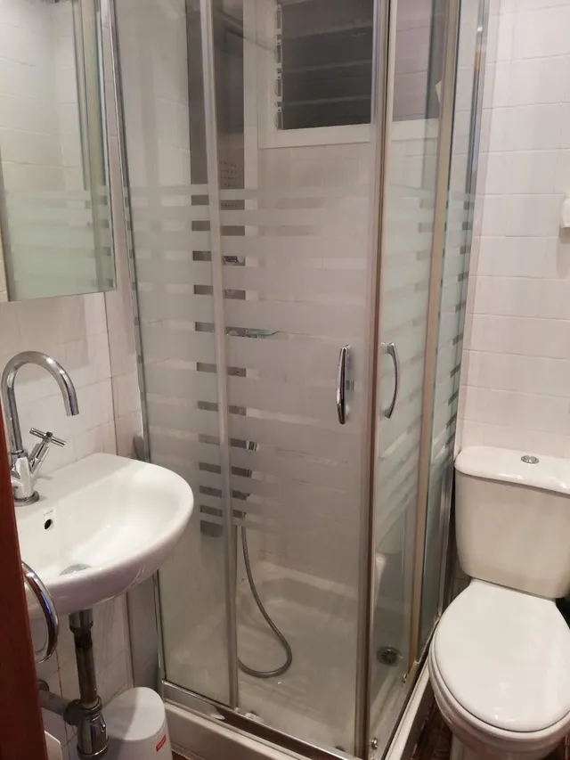 SE ALQUILA PISO AMUEBLADO EN NERVIÓN , JUNTO A PARADA DEL METRO DE LA GRAN PLAZA — 4