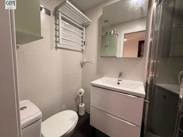Acogedor Apartamento Reformado en el Corazón de Granada — 10