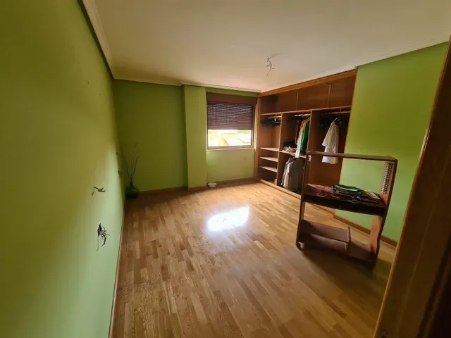 SE VENDE AMPLÍSIMO APARTAMENTO EN VALENCIA DE DON JUAN, COCI - foto 5
