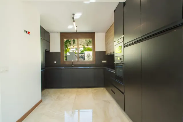 Se venden 2 maravillosas viviendas de obra nueva, zona Sierra Cortina- PRECIO NEGOCIABLE — 19