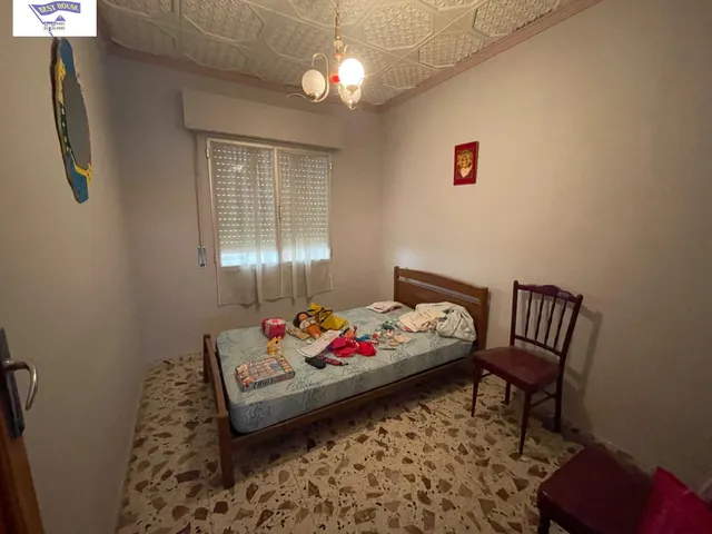 Amplia Casa en el centro de Valdeganga con Posibilidades de Reforma — 9