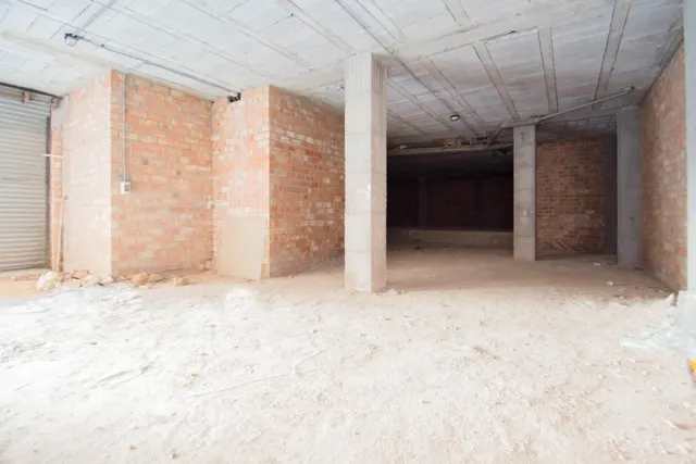 Local comercial en Granada zona Centro, 183 m. de superficie, junto a la plaza de Derecho, — 12