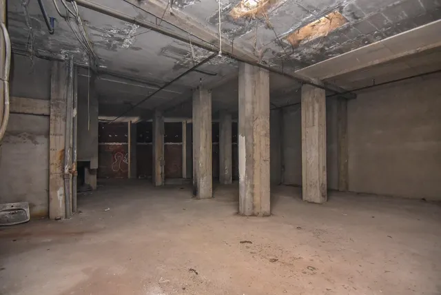 Bajo, semisótano y sótano: cerca de 800 m2. en calle Nicaragua, al lado de Juan Flórez — 5