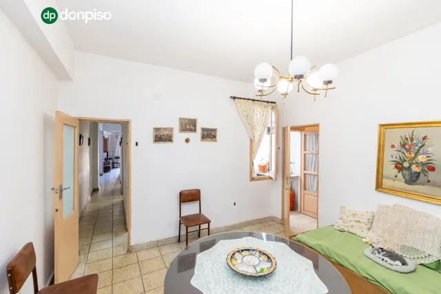 Piso para reformar junto a Plaza Einstein – 3 dormitorios y vistas despejadas — 23