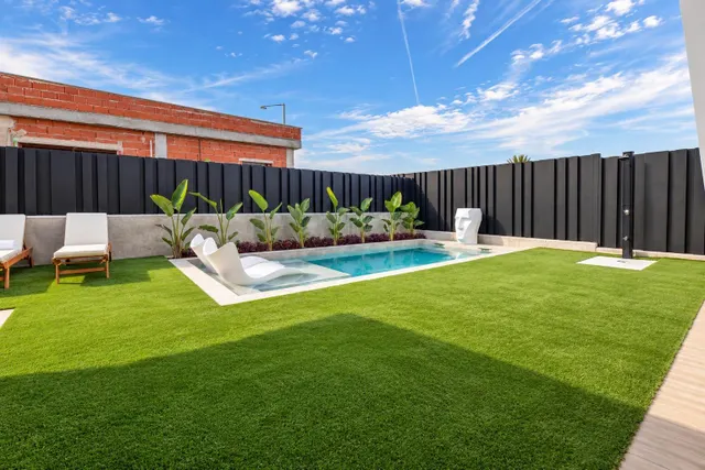 Chalet con parcela privada y piscina en La Quinta, Molina de Segura — 4