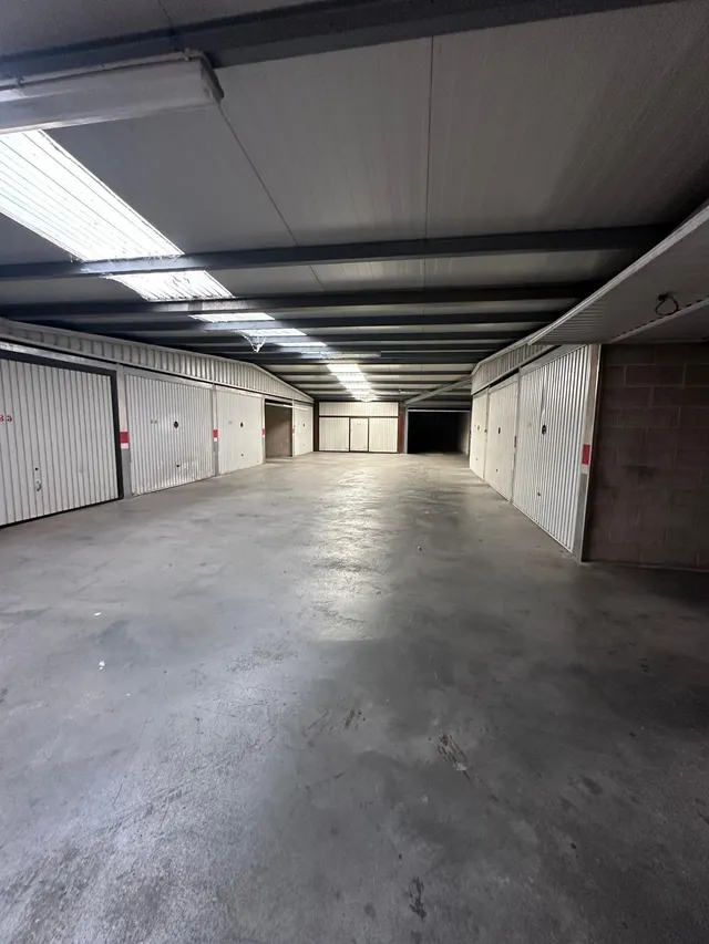 VENTA: Amplio Piso Zona Alta — 21
