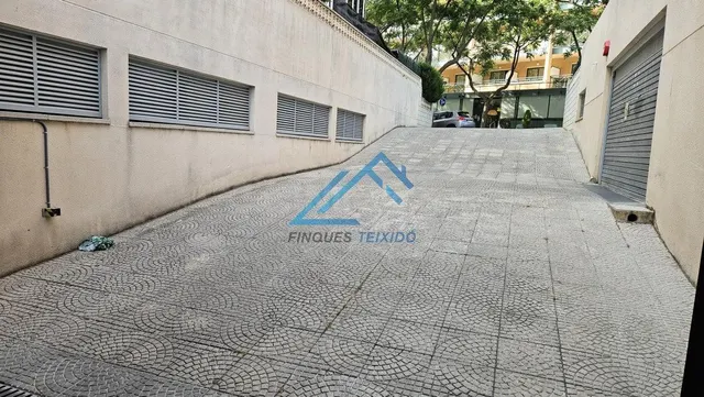 ¡Plaza de parking en venta en el centro de Salou! - foto 3