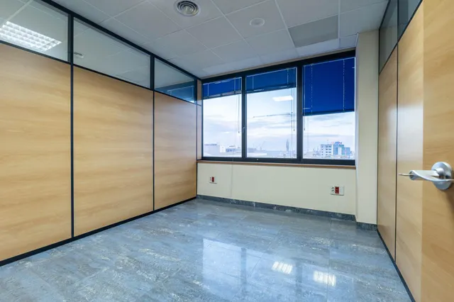 OFICINAS EN PUERTO  DE SAGUNTO — 16