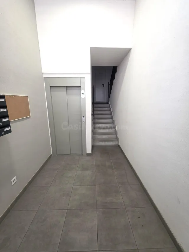 DÚPLEX DE OBRA NUEVA EN EL CENTRO — 2