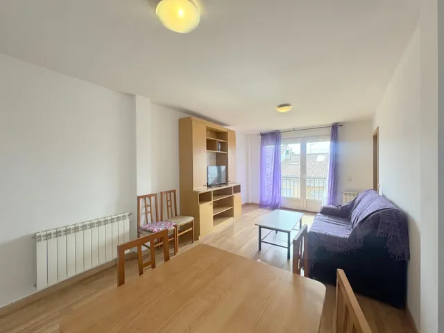 Amplio piso con 3 dormitorios, terraza y excelentes vistas en Las Navas del Marqués — 13