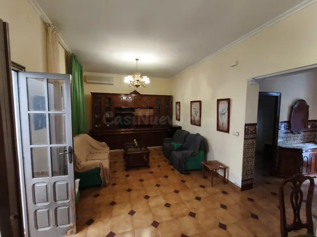 CASA EN VENTA EN VILLAFRANCA!