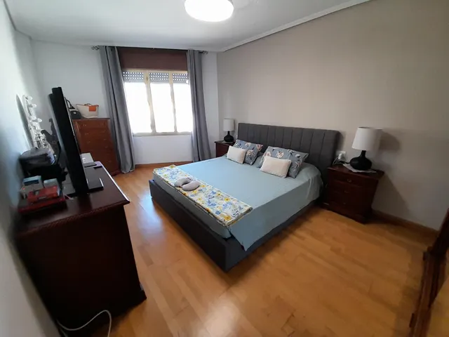 AMPLIO PISO CON TERRENO ADICIONAL EN CACABELOS.  109.000 € — 24