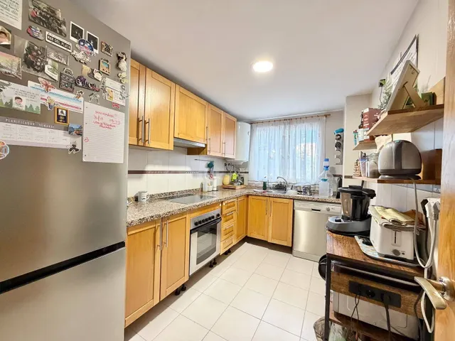Vivienda en carretera de agost de san vicente con 3 dormitorios, garaje, trastero, patio y balcon — 2