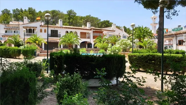 LOCAL COMERCIAL EN COSTA DE LA CALMA — 14