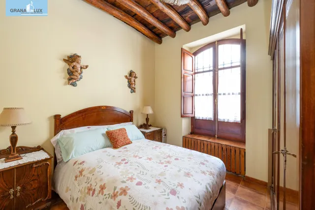 GRAN CASA EN ALBAICÍN BAJO. — 7