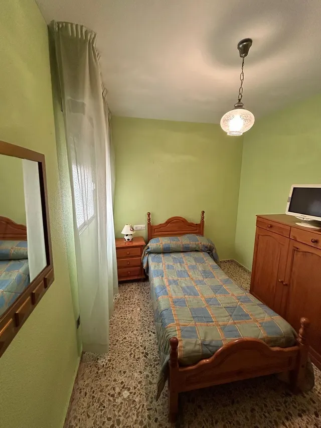 4 DORMITORIOS + 2 BAÑOS EN EL CORAZÓN DE EL EJIDO — 21