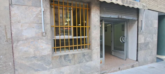 SE VENDE LOCAL COMERCIAL EN ELCHE — 7