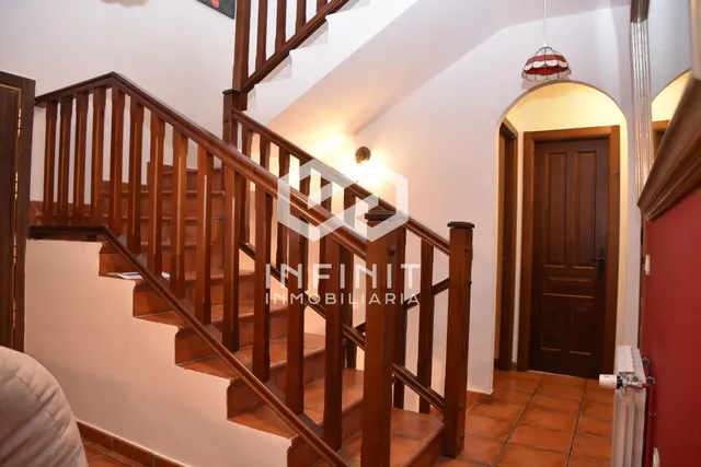 Una casa que impresiona por fuera y enamora por dentro... ¡IMAGINA TUS VERANOS AQUÍ! Piscina, barbacoa, pérgola y zona chill out — 20
