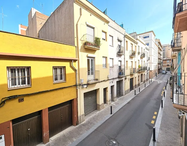 PRECIOSO y PRÁCTICO PISO para entrar a vivir -Zona Carrer Ample/ Pl. LLibertat de Reus- — 17