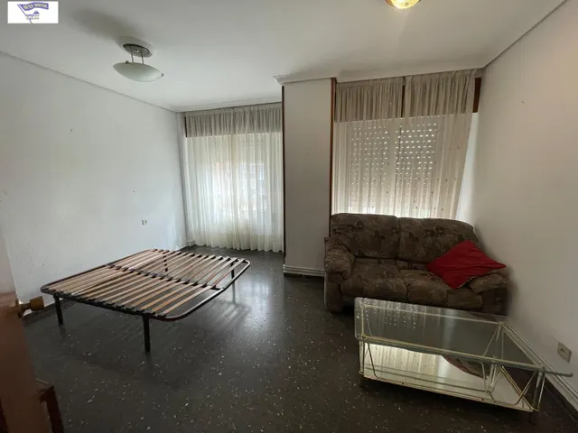 PISO SIN MUEBLES CON GARAJE Y TRASTERO — 15