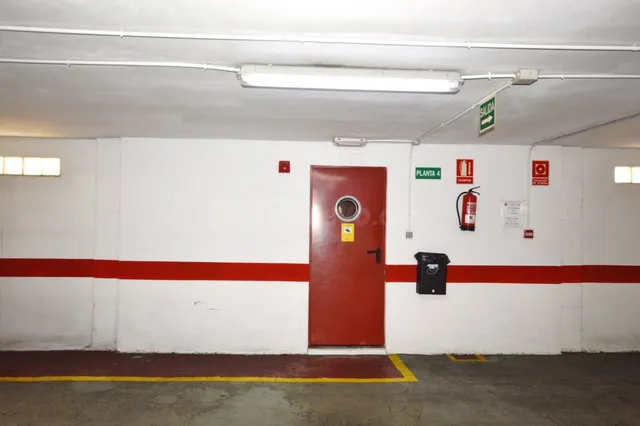 ¡PLAZA DE GARAJE EN EL CENTRO DE GANDÍA! - foto 4