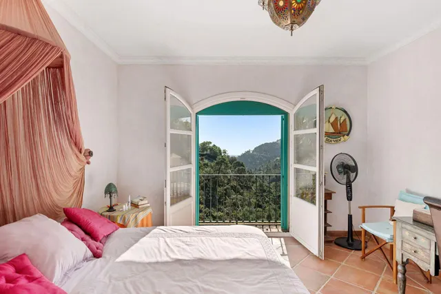 VILLA DE LUJO CON ESTILO ANDALUZ EN BENAHAVIS — 15