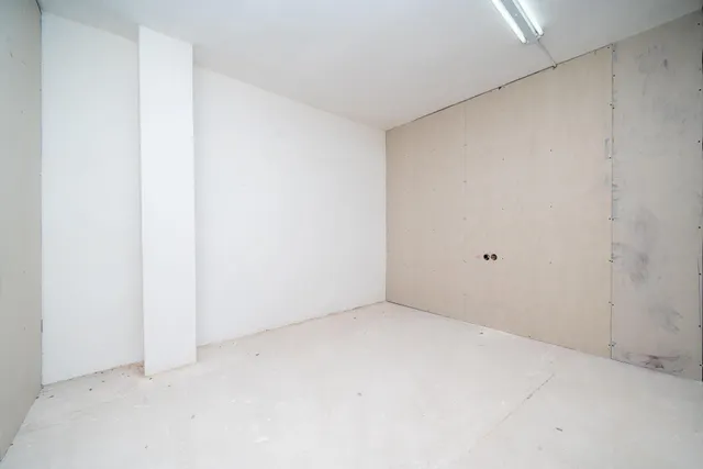 LOCAL DE 284 m2 EN ZONA CASTILLO DE BELLVER — 7