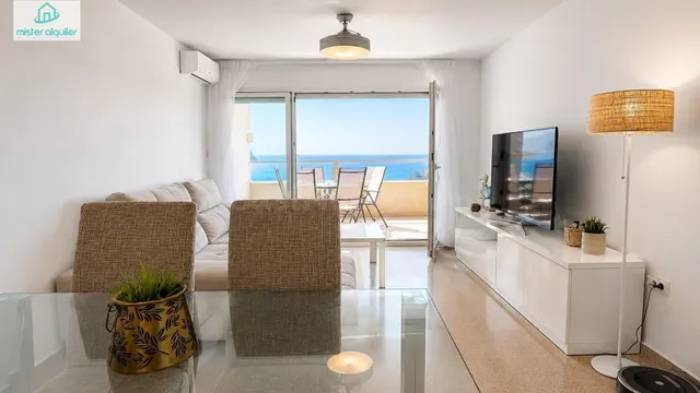 UN BALCÓN AL MEDITERRÁNEO EN LA PLANTA 17 — 6