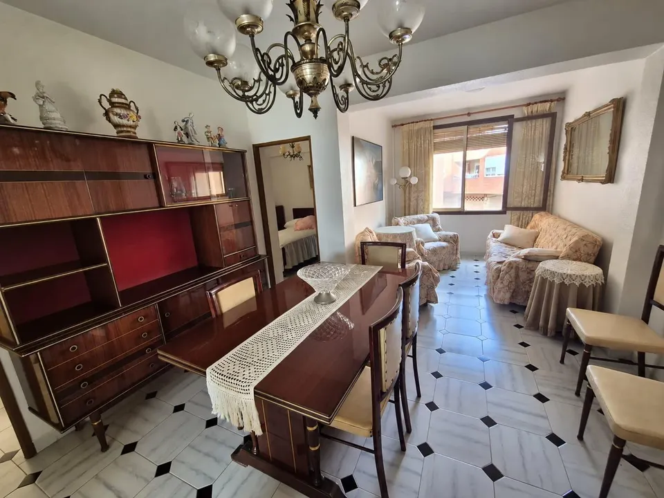 Primer piso en La Unión junto a calle mayor