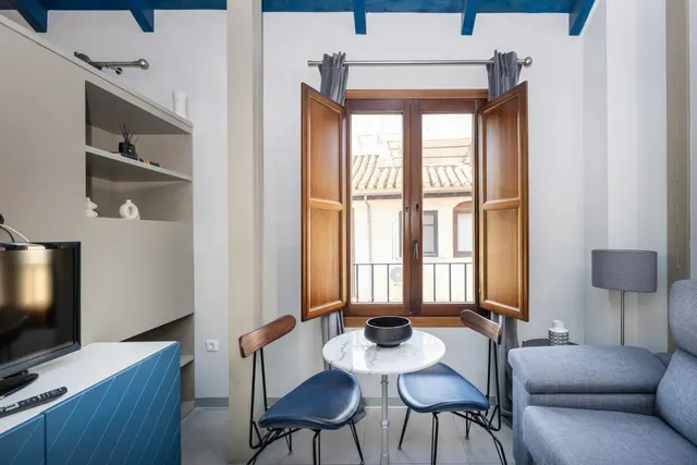 ÁTICO CON TERRAZA Y VISTAS ESPECTACULARES EN CALLE ELVIRA — 6