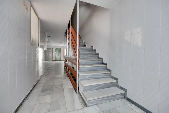 Apartamento reformado de 3 dormitorios y 2 baños a escasos 75 metros de la playa del acequión — 24