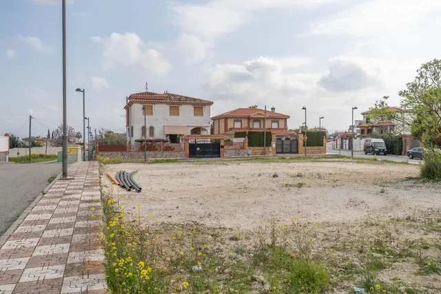 Casa de diseño en parcela de 985 m2 en Cúllar Vega (El Ventorrillo) — 28