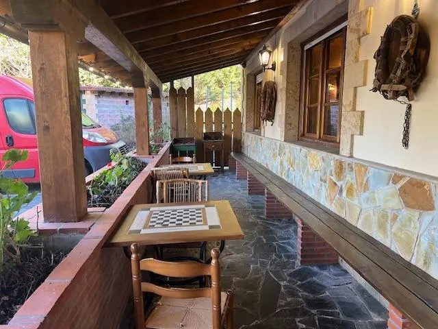 ALBERGUE — 15