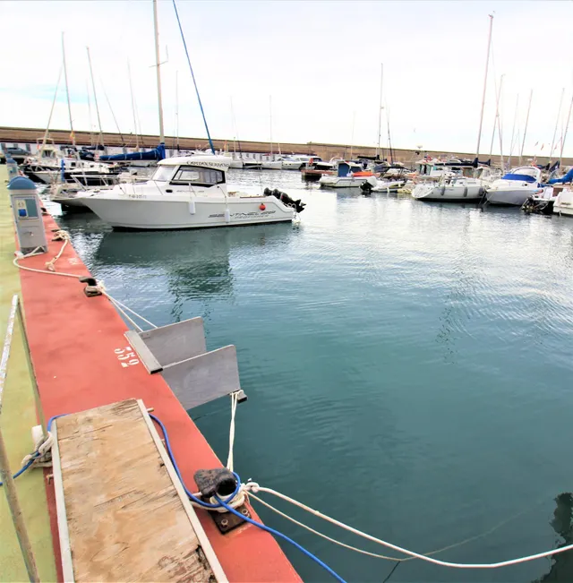 Amarre en el puerto deportivo de Oropesa del Mar — 11